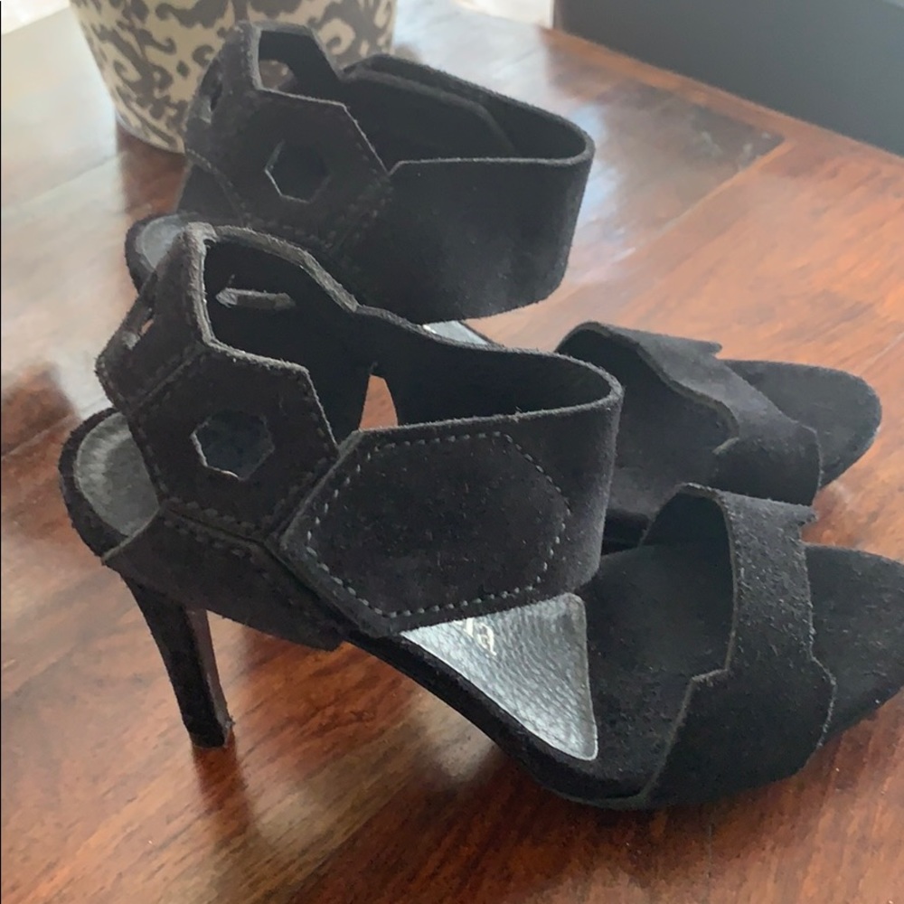 Pedro Garcia Suede Heels